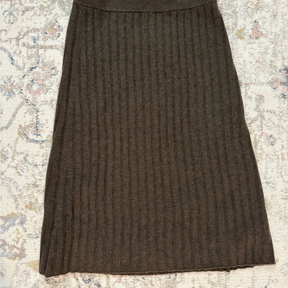 Quince Mongolian Cashmere Midi Skirt M